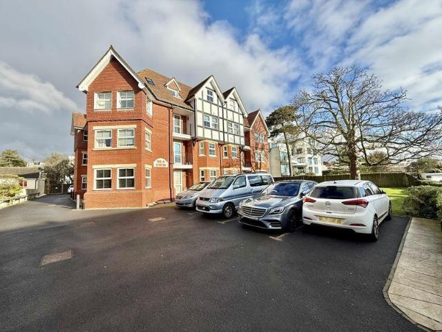 Flat for sale in Boscombe, Bournemouth