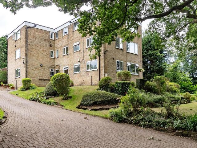 Flat for sale in Cookridge, West Yorkshire