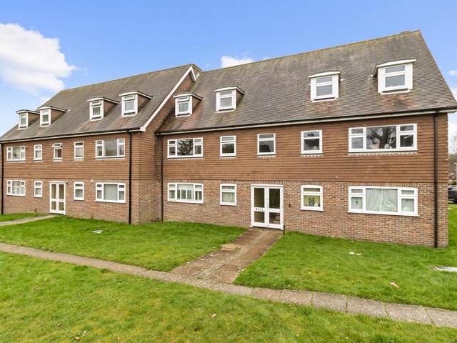 Flat for sale in Uckfield, Cross In Hand