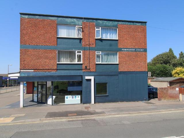 Flat for sale in Farnborough, Hampshire