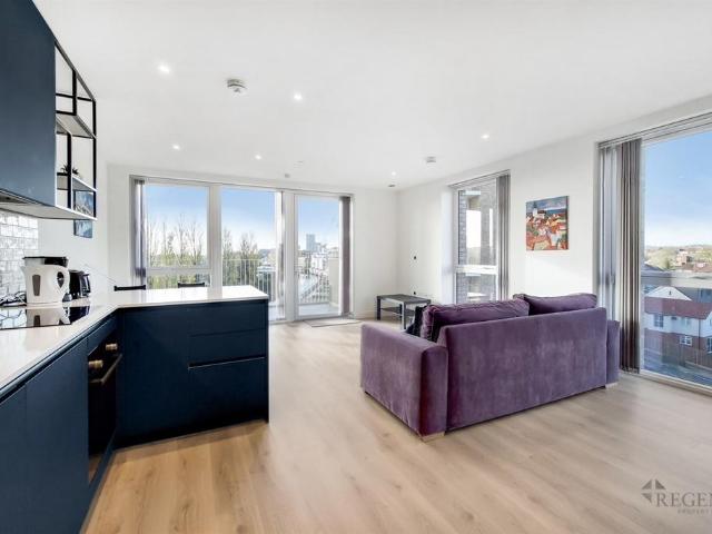 Flat for sale in Alperton, Greater London
