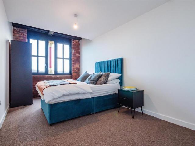 Flat for sale in Georgia, Greater Manchester