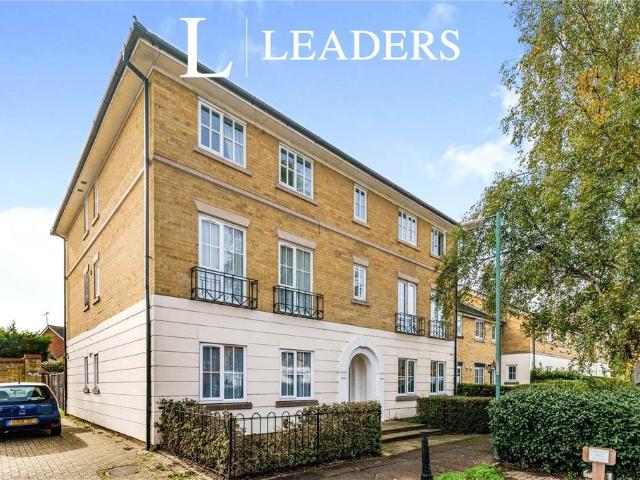 Flat for sale in Harlow, Essex