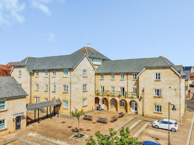 Flat for sale in Redhouse, Abbey Mead