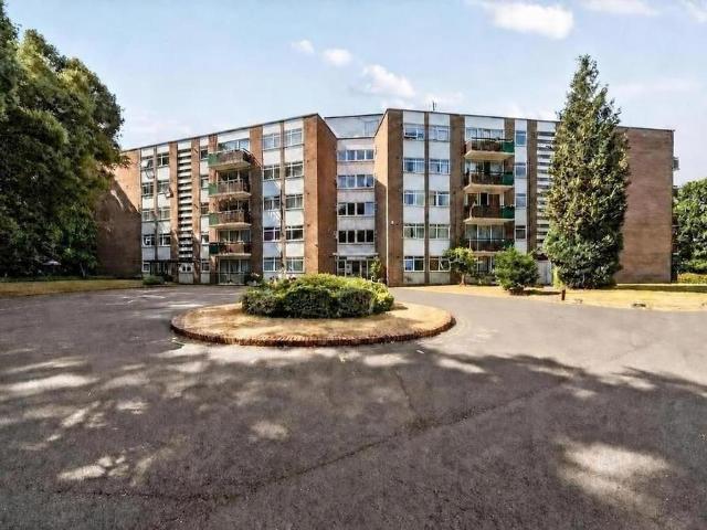 Flat for sale in Chislehurst, Greater London