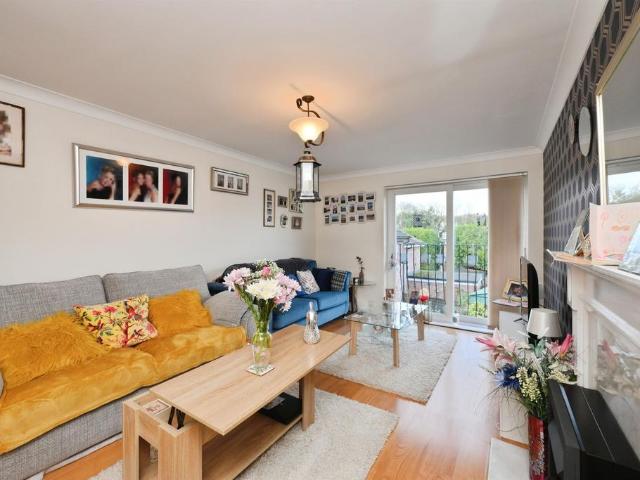 Flat for sale in Colliers End, Hertfordshire