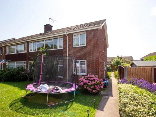 Flat for sale in Feckenham, City Of Bristol