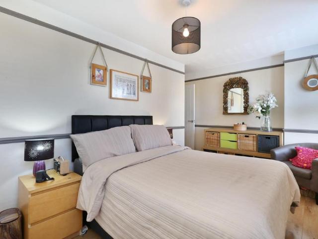 Flat for sale in London Borough of Lewisham, Greater London