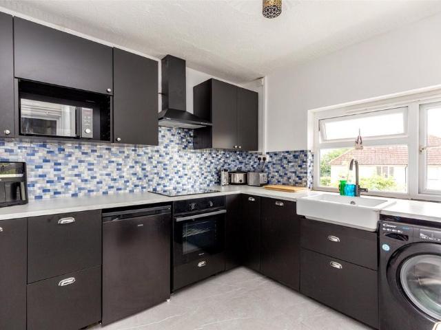 Flat for sale in Feckenham, City Of Bristol