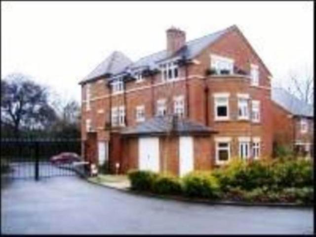 Flat for sale in Streetly, West Midlands