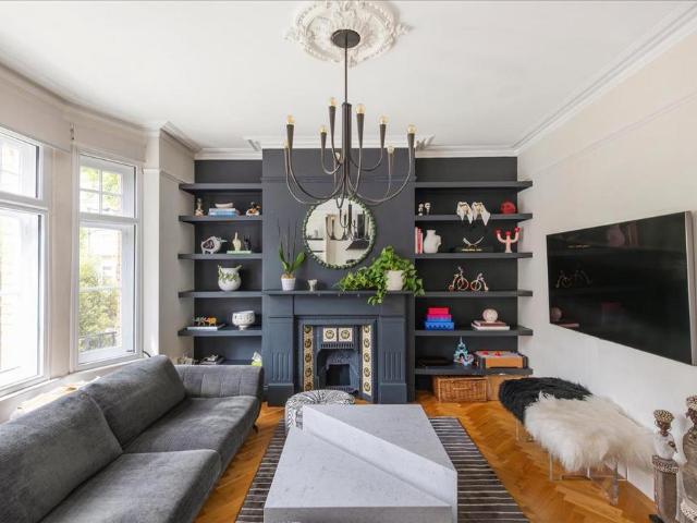 Flat for sale in West Kensington, Greater London