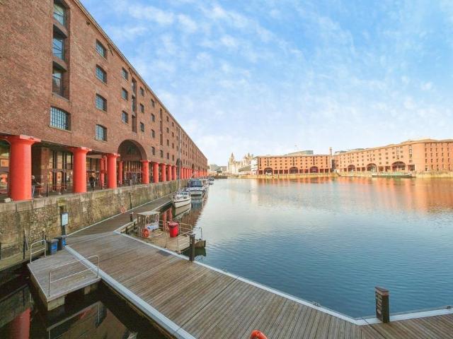 Flat for sale in Waterfront, Calderstones
