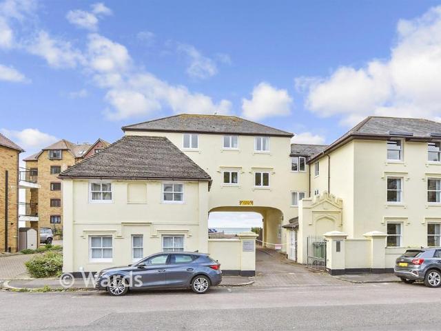 Flat for sale in Golden Valley, Folkestone