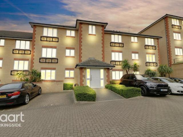 Flat for sale in Clayhall, Greater London