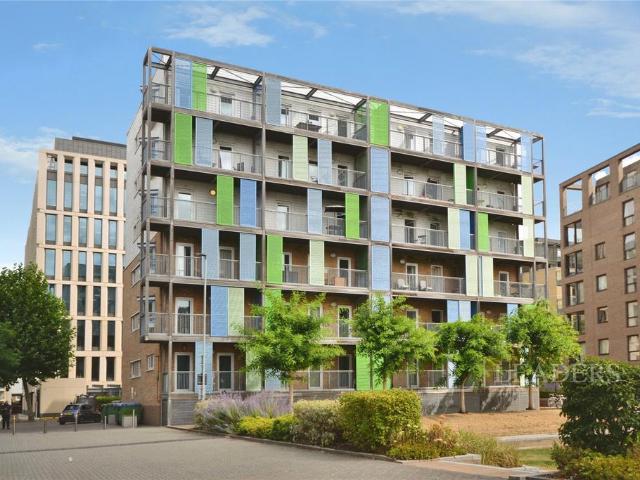 Flat for sale in Arbury, Cambridgeshire