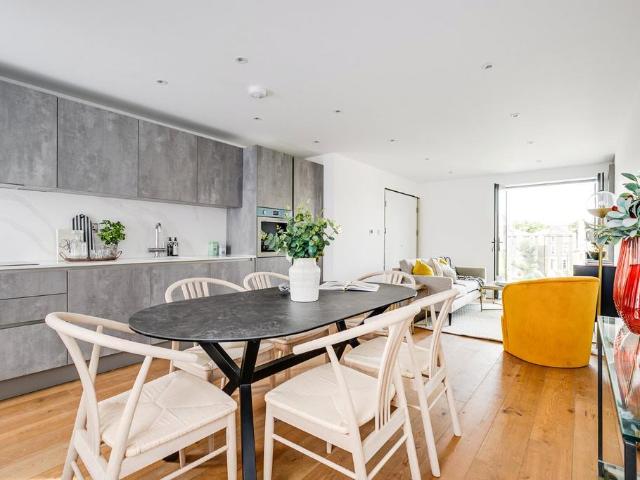 Flat for sale in Tufnell Park, Greater London