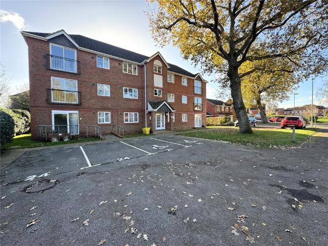 Flat for sale in Farnborough, Hampshire