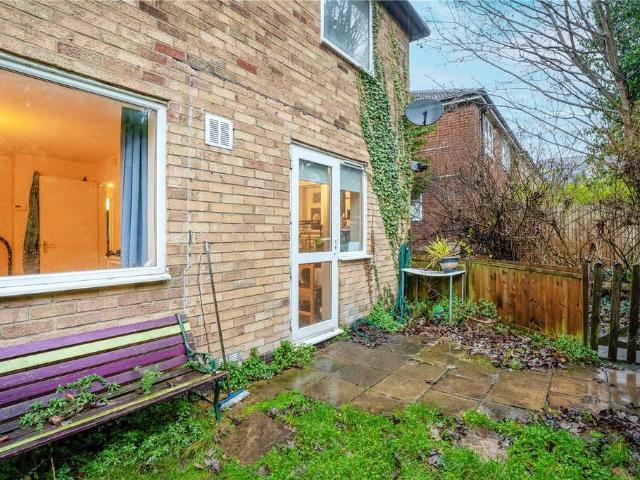 Flat for sale in The Slade, Oxfordshire