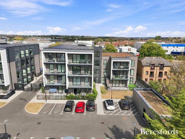 Flat for sale in Ardleigh Green, Greater London