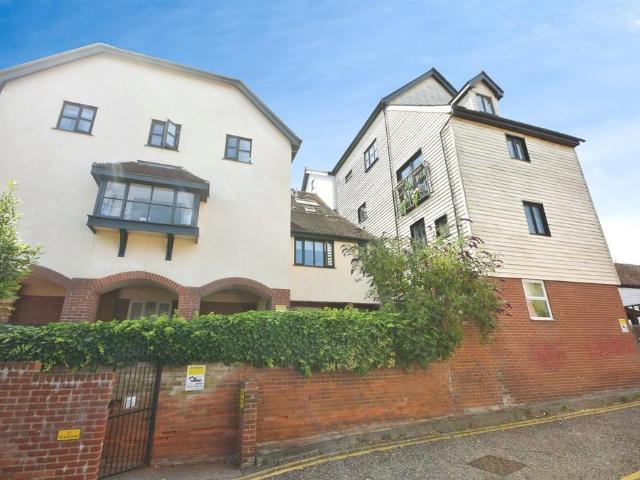 Flat for sale in George Yard And The Market Place, Braintree