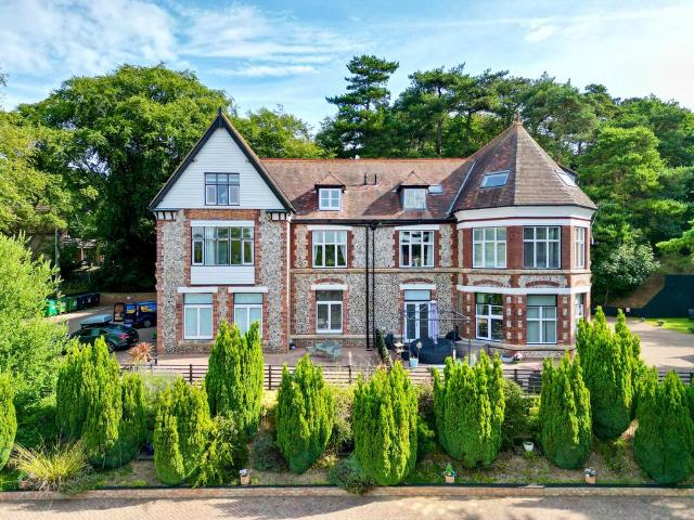 Flat for sale in Comers, Norfolk