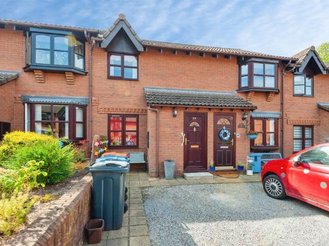 Flat for sale in Frodsham, Cheshire