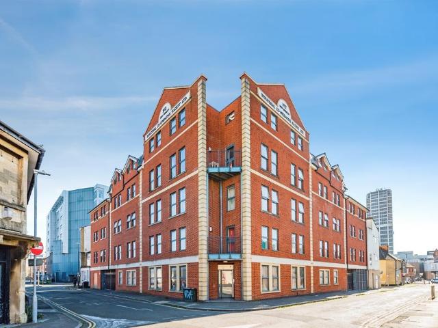 Flat for sale in Rodbourne, Swindon