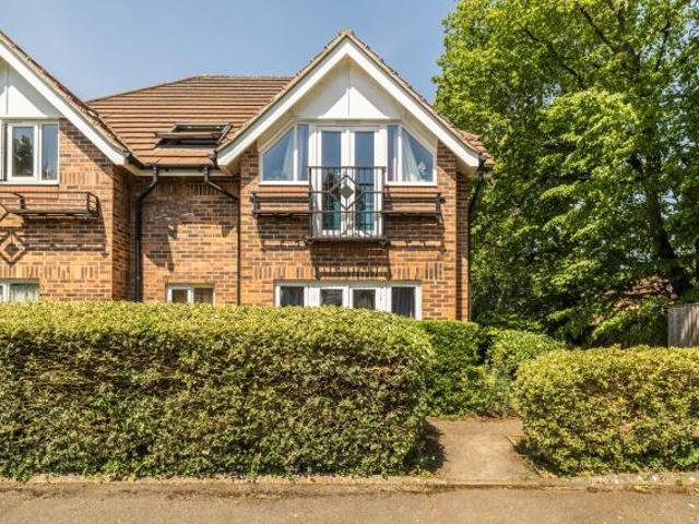 Flat for sale in The Slade, Oxfordshire