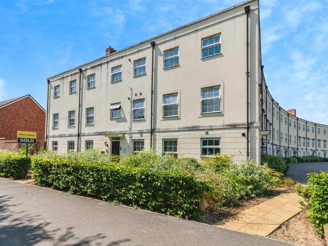 Flat for sale in Eastleigh, Helford