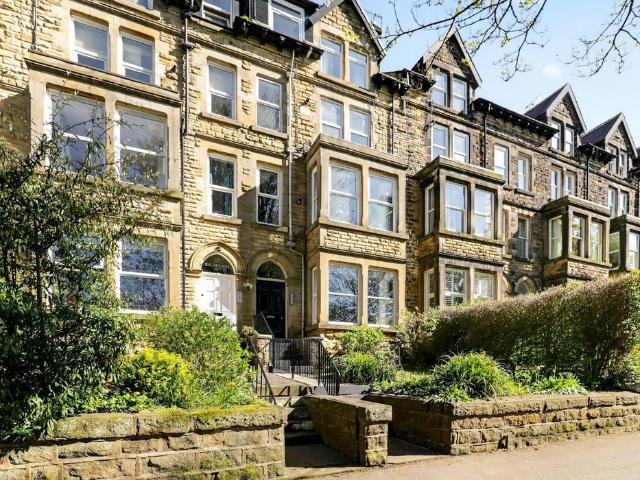 Flat for sale in Low Harrogate, Harrogate