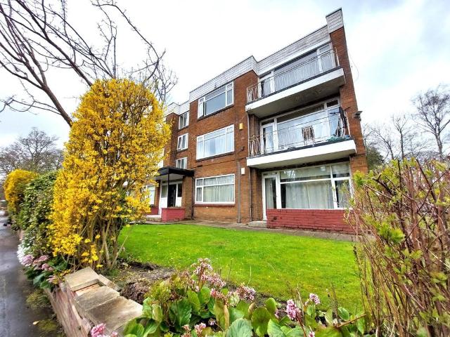 Flat for sale in Salford, Greater Manchester