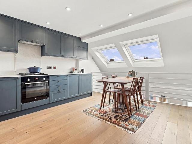 Flat for sale in London Borough of Hammersmith and Fulham, Greater London