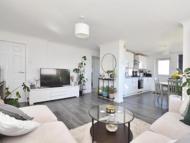 Flat for sale in Bishopsworth, Bristol