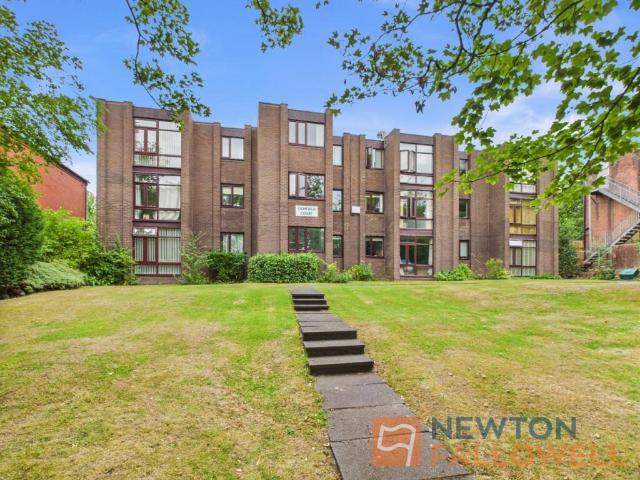 Flat for sale in Walsall, Ryecroft