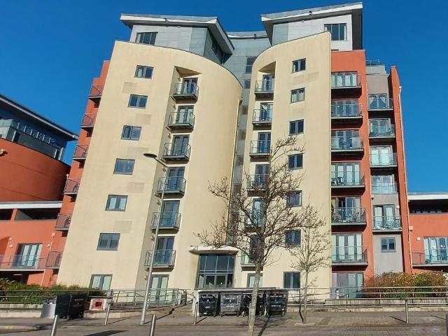Flat for sale in SA1 Swansea Waterfront, Nangreaves