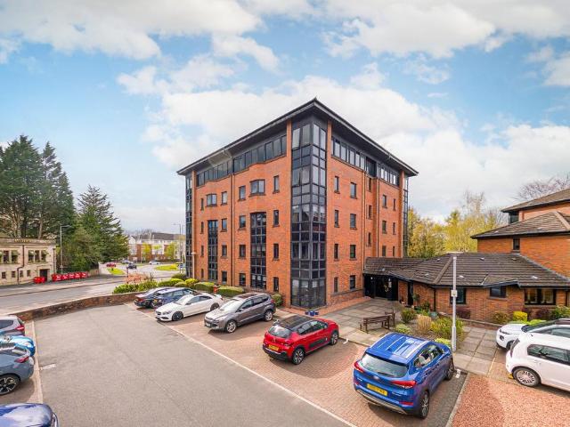Flat for sale in Eastwoodmains, Giffnock