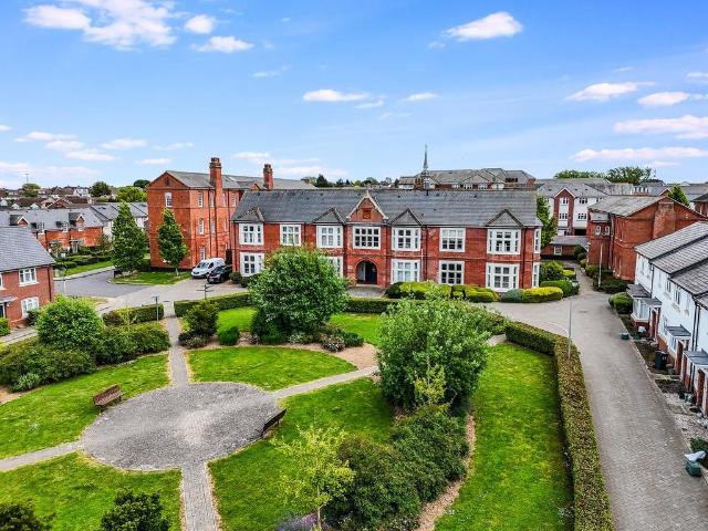 Flat for sale in Moulsham, Chelmsford