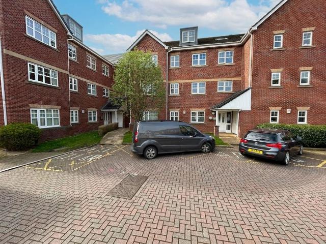 Flat for sale in Salford, Greater Manchester