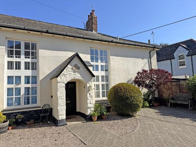 Flat for sale in Budlake, Devon