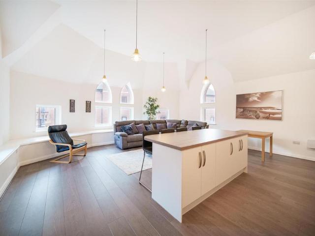 Flat for sale in West Yorkshire
