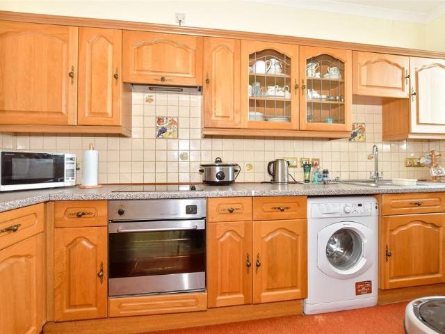 Flat for sale in Cliftonville West, Acol