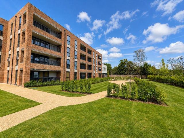 Flat for sale in Blackhills, Surrey