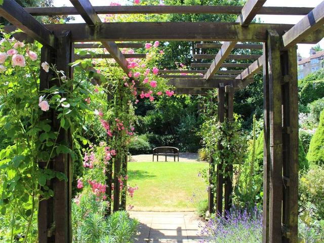 Flat for sale in Avoncliff, Wiltshire