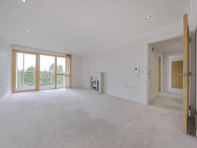 Flat for sale in Windsor, Clewer New Town