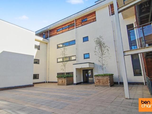 Flat for sale in Durham