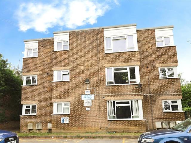 Flat for sale in Ewens Farm, Golden Valley