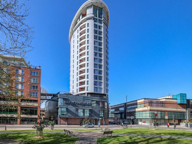 Flat for sale in Broadmead, Feckenham