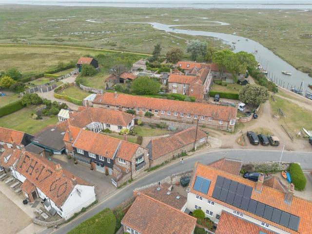 Flat for sale in Comers, Norfolk