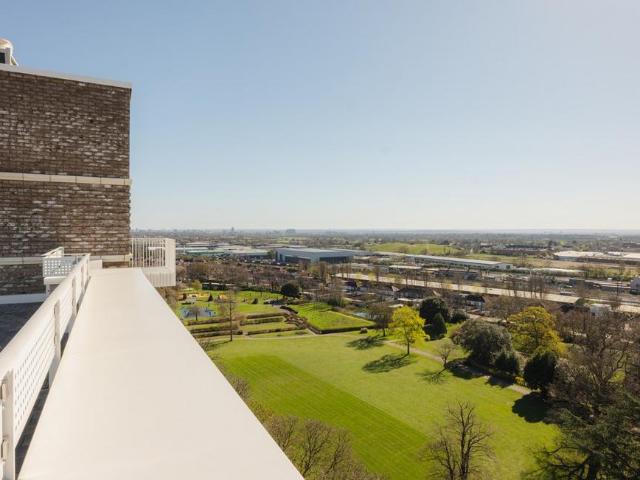 Flat for sale in London Borough of Ealing, Greater London
