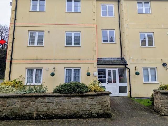 Flat for sale in Hayle, Cornwall
